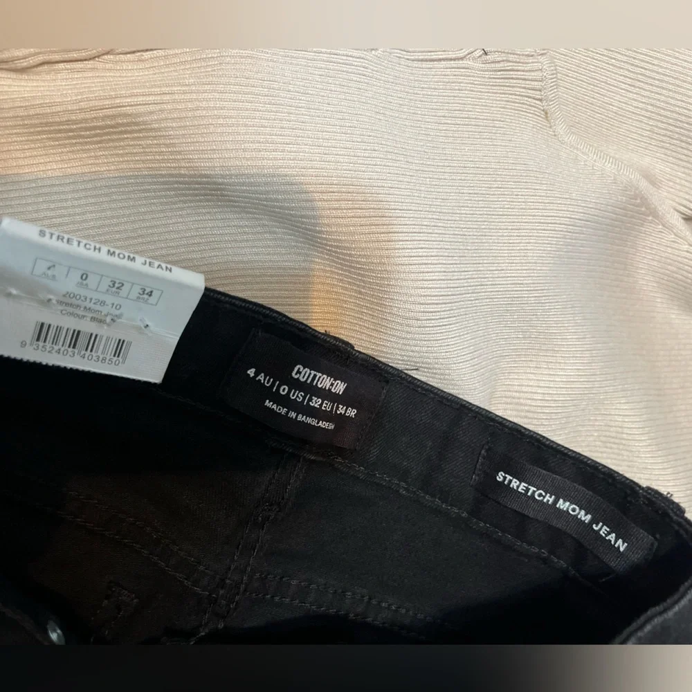 COTTON ON STRETCH MOM JEAN - Picture 10 of 16
